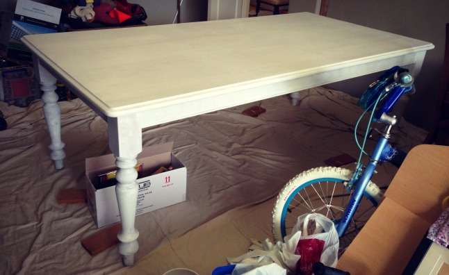 dining table undercoat